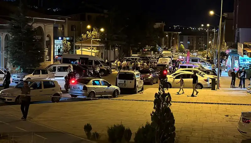 İki Aile Arasında Çıkan Kavga: 1 Ağır Yaralı, 3 Yaralı