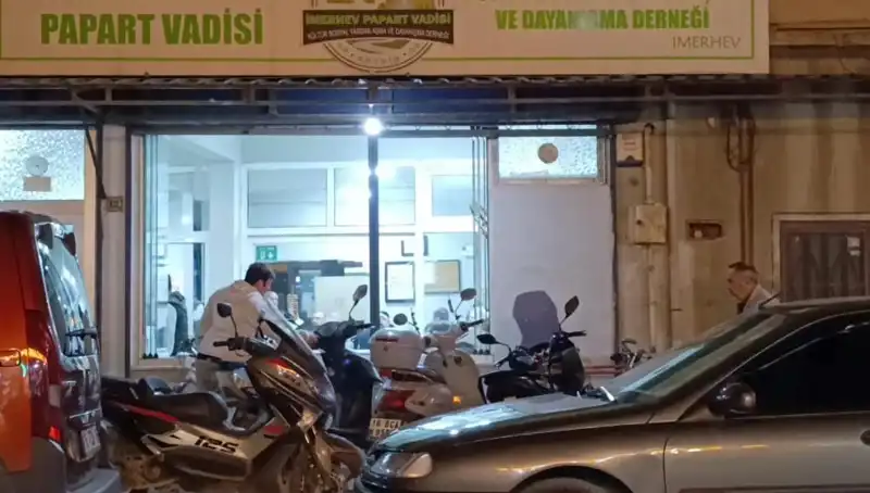 Lokalde Bıçaklı Kavga: Bir Ölü ve Bir Ağır Yaralı