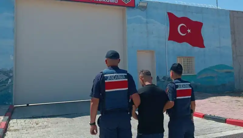 Afyonkarahisar'da Farklı Suçlardan Aranan 9 Kişi Yakalandı