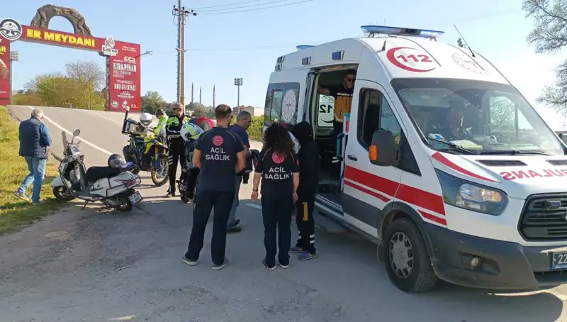 Edirne'de Motosiklet Kazası: Yaralılar ve Güvenlik Önlemleri Tartışılıyor