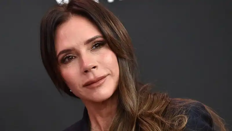 Victoria Beckham’ın Gençlik Sırrı: Günde Tükettiği 3-4 Besin