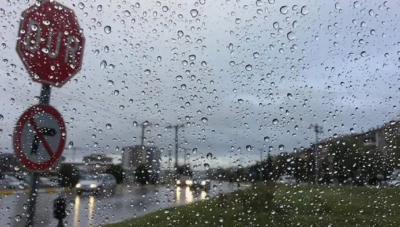 Meteoroloji’den 20 İl İçin Kritik Uyarı: Sıcaklık Düşüyor, Sağanak Geliyor