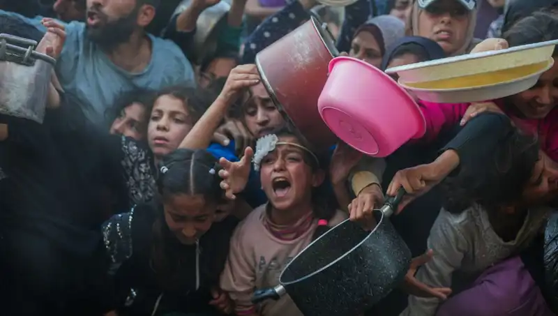 Gazze'de Açlık Krizi: Un Stokları Tükendi, Halk Çaresiz Kalıyor