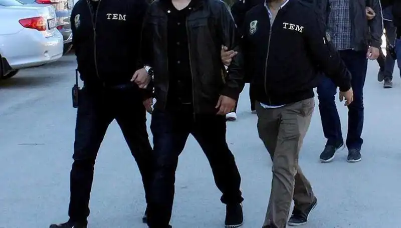 İstanbul'da Terörle Mücadele: 14 Gözaltı ile Operasyon Gerçekleştirildi