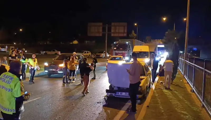Otoyolda Yaşanan Kuralsız Geri Dönüş: İki Çocuk ve İki Yetişkin Yaralı