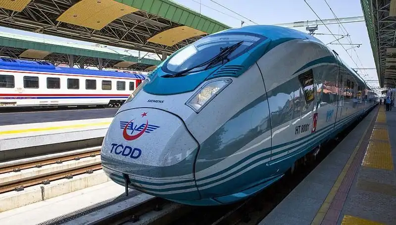 TCDD, 140 Yeni Tren Makinisti Adayı Alacak: Başvuru Süreci Detayları