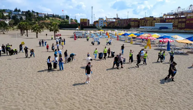 Plajlarda Çevre Temizliği: Doğayı Koruma Hareketine Destek Olun