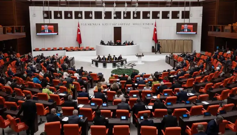 Türkiye'de 10. Yargı Paketi Meclis'te Kabul Edildi: Neleri Değiştirecek?