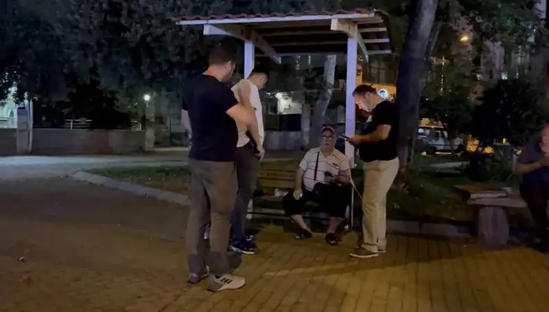 Görme Kaybı Olan Adamın Telefonu Çalındı: O Anlar Kameralara Yansıdı