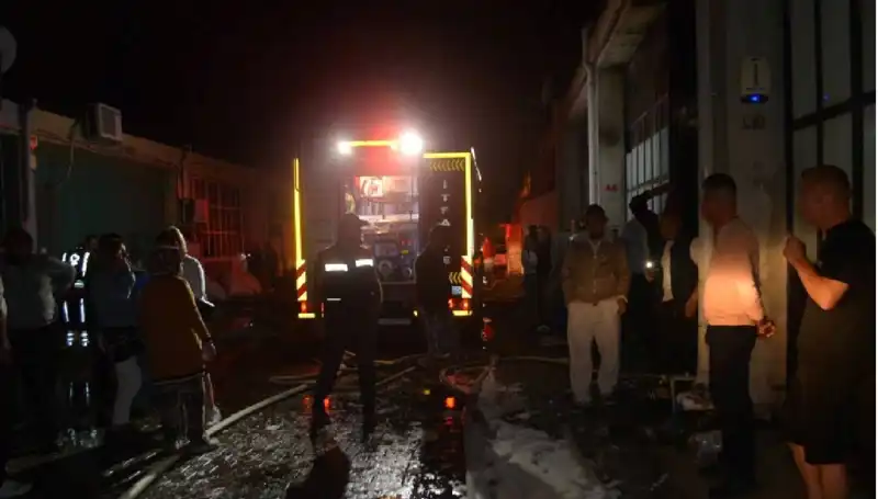 Gözlük Fabrikasında Çıkan Yangın Korkuttu: Yangın Kontrol Altına Alındı