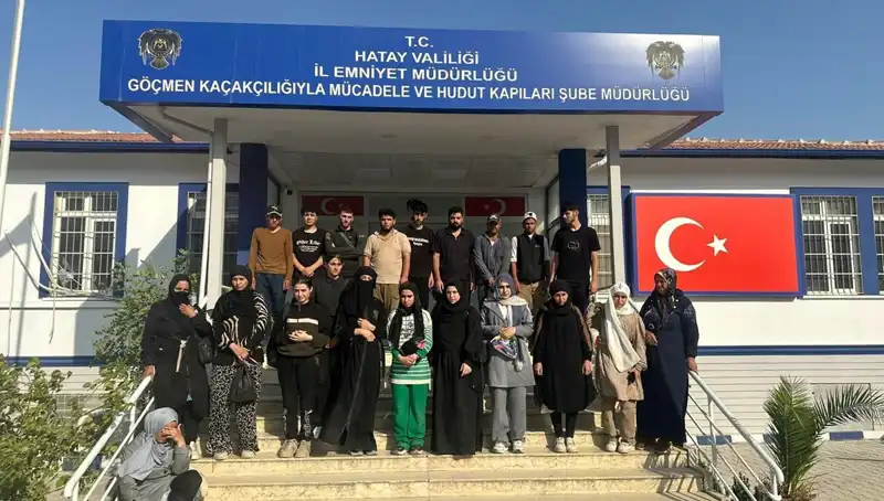 Minibüste 24 Göçmenin Yakalanması: Sınır Güvenliği ve Göçmenlik Sorunları