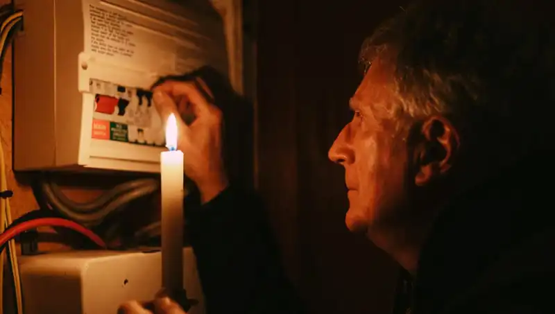 Antalya'nın 7 İlçesinde Elektrik Kesintisi: Nedenleri ve Süresi Nedir?