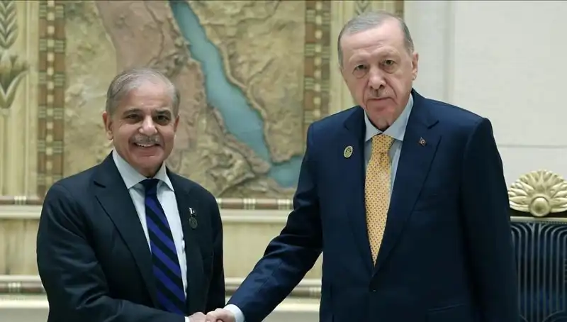 Cumhurbaşkanı Erdoğan ve Pakistan Başbakanı Şerif İstanbul'da Tarihi Görüşme Gerçekleştiriyor!