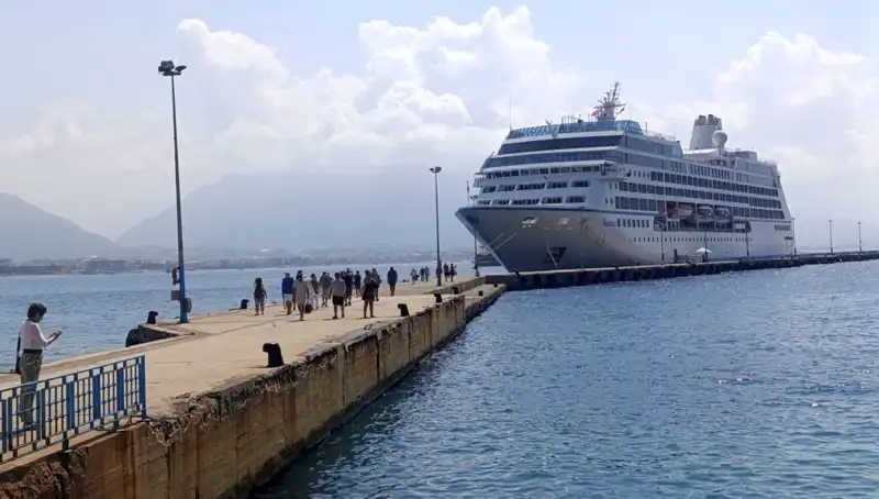 Alanya’da ABD'li Turistlerin Kruvaziyer Keyfi: Yerli Ekonomiye Katkı Sağlıyor