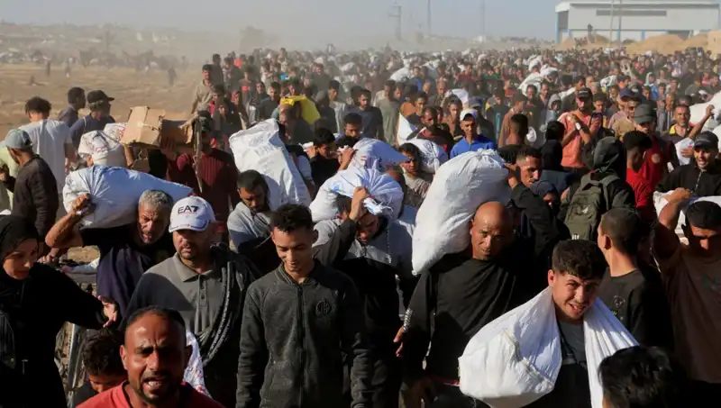 İsrail Ordusu, Han Yunus’ta 15 Kilometrelik Kuşatma Koridoru Açtı