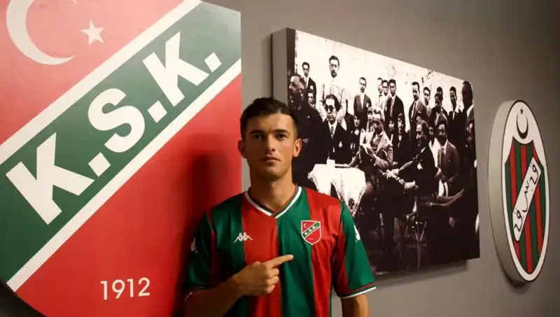 Karşıyaka'da Transfer Hamleleri: Yeni Yüzler Geliyor!