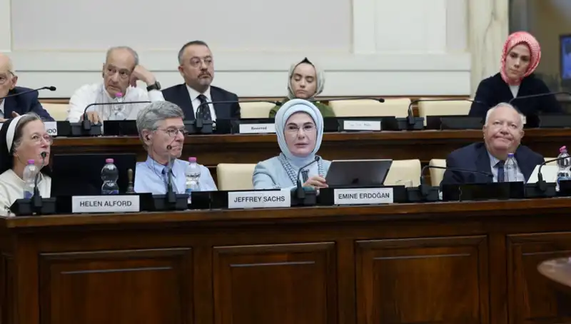 Emine Erdoğan'ın Vatikan'da İlham Veren "Dünya 5'ten Büyüktür" Mesajı