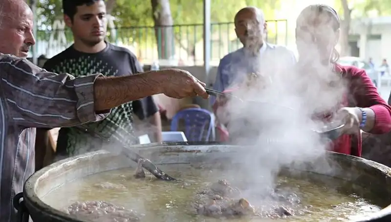 Gadir-i Hum Bayramı 2023: Anlamı, Kutlama Mesajları ve Gelenekler