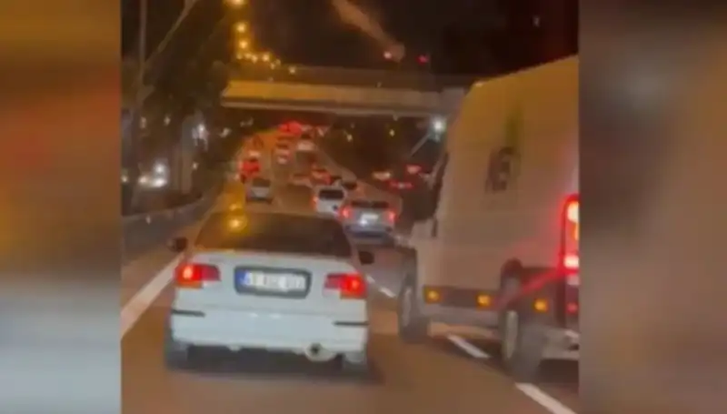 Tuzla'da Makas Terörü: Kaçan Sürücü, Adalete Teslim Edildi!