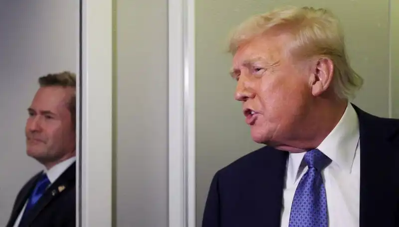 Trump'ın İtirafı: Görevden Almalar ve Sızdırılan Planlar Ortaya Çıktı