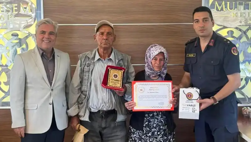 Tek Varlıkları Olan Evi Jandarmaya Bağışladılar, Nedenini Açıklıyorlar
