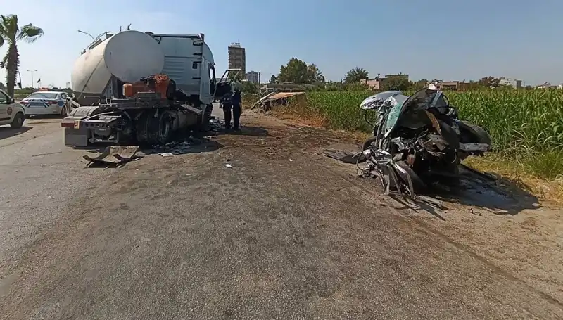 Otomobil ile Kamyona Tanker Çarptı: Adana'da Feci Kaza Detayları