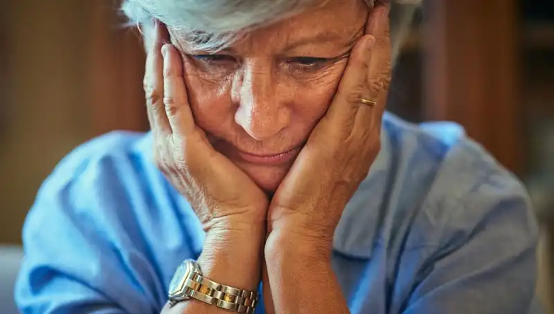 40'lı Yaşlarda Alzheimer Korkusu: Stres Gölgesinde Erken Uyarı İşareti