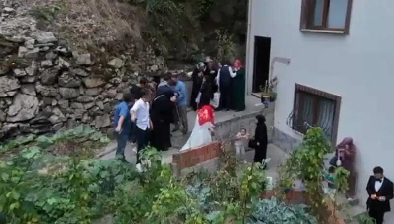 Düğün Salonu Kan Gölüne Döndü: Kurşunlar 10 Saniyede Her Şeyi Değiştirdi