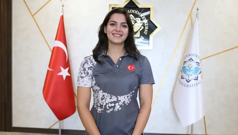 Altın Madalya Kazanan Esra'nın Hedefi: Dünya Şampiyonluğu İçin Geri Sayım Başladı!