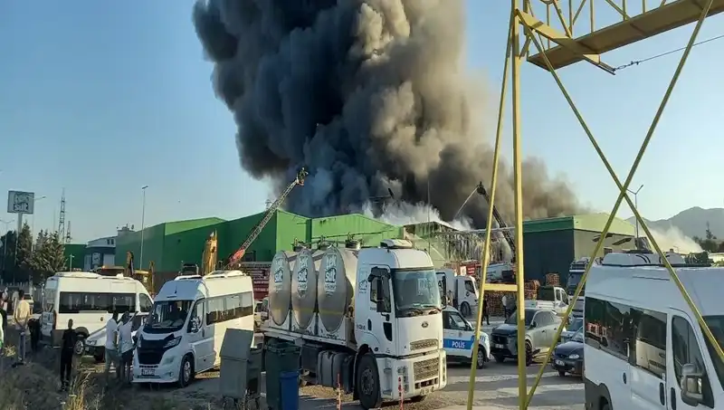Gönen'de Korkunç Fabrika Yangını: İşçilerin Kimlik Bilgileri Araştırılıyor