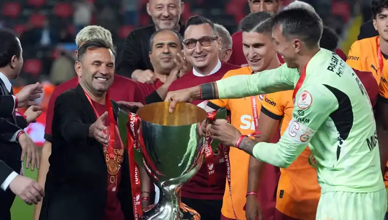Okan Buruk, Galatasaray'daki Hedeflerini ve Gelecek Okumalarını Açıkladı