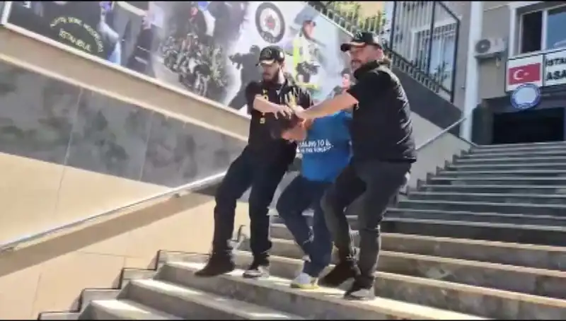 Ümraniye’de 600 Bin Liralık Gasp: Takip ve Yakalama Anları Filmleri Aratmadı!