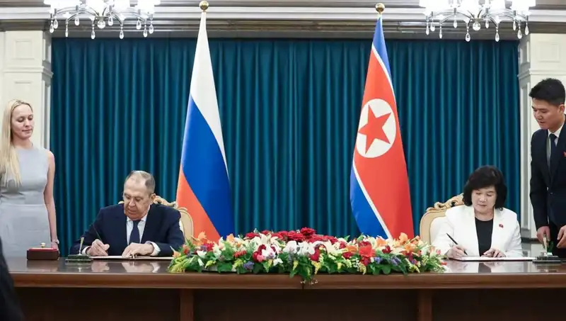 Rusya ve Kuzey Kore: Lavrov'un Gizemli Görüşmesi Ne Anlama Geliyor?